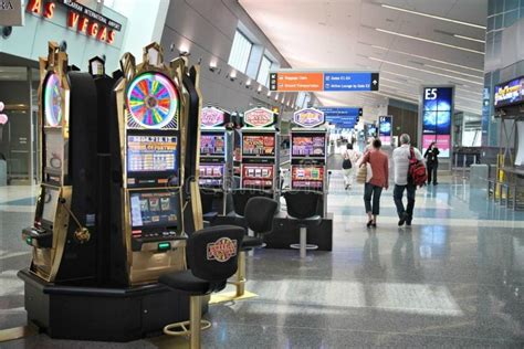  gambling las vegas airport